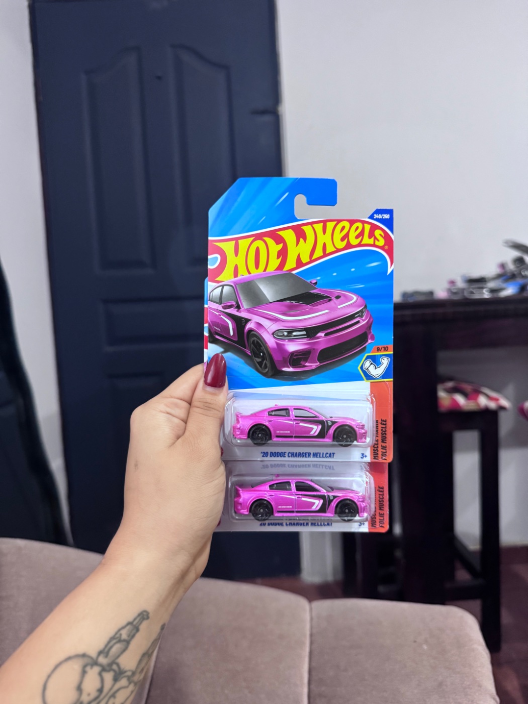 Hot Wheels Dodge Charger Hellcat